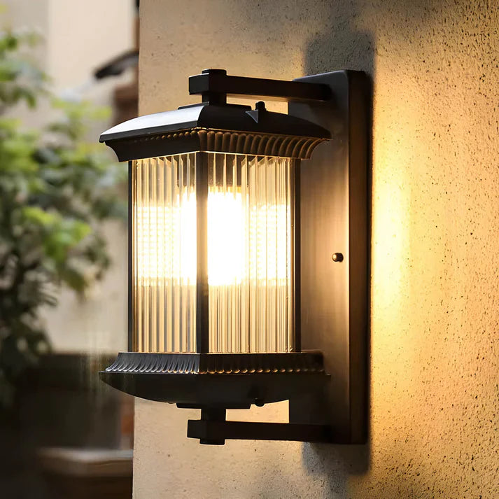 Pavo's Outdoor Wall Light