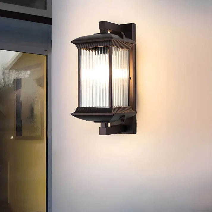 Pavo's Outdoor Wall Light